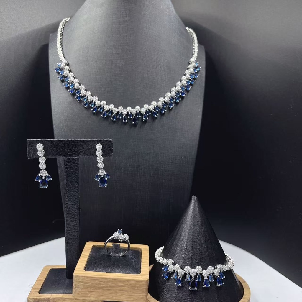 [MIMMS-20250701-0006] Midnight Cascade 4-Piece Set