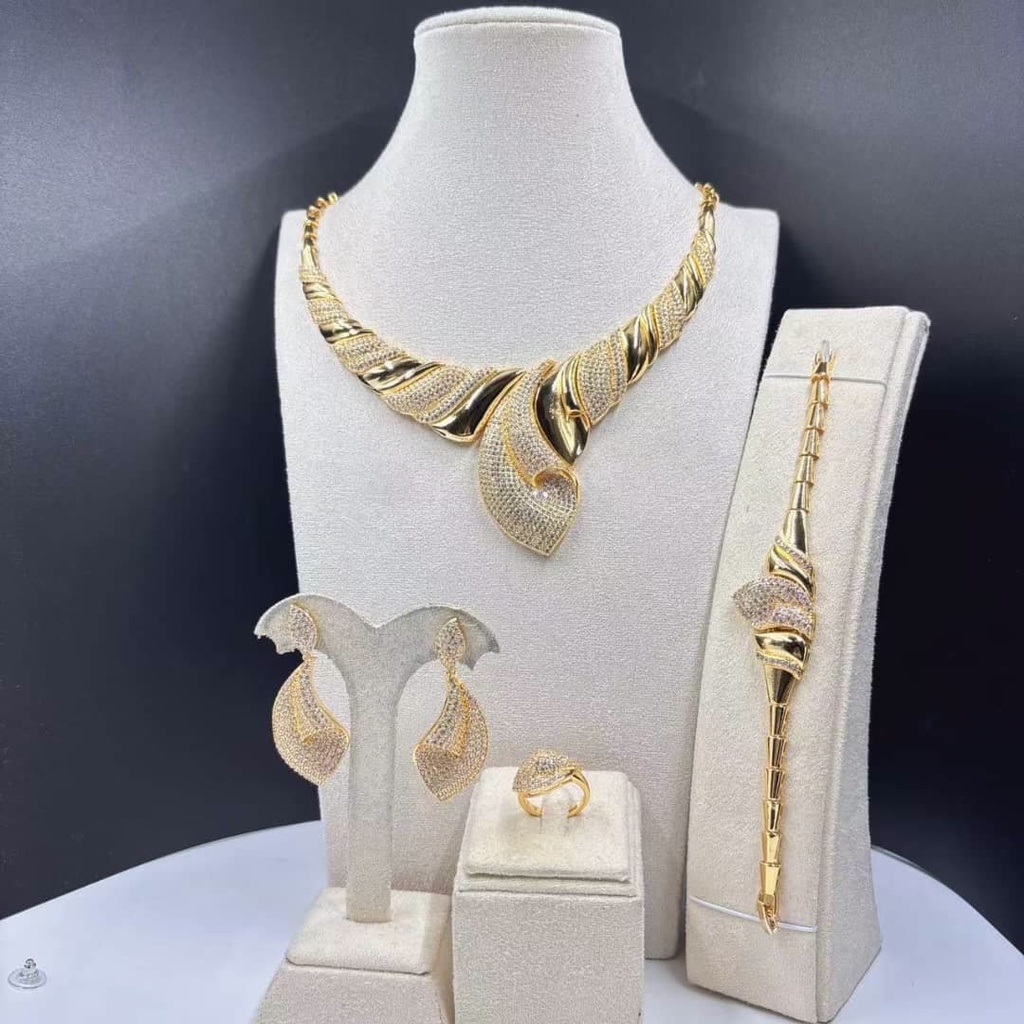 [MIMMS-20250701-0054] Coin Charm Bracelet