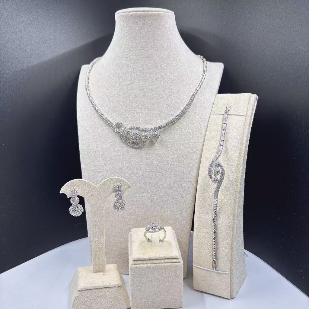 [MIMMS-20250701-0088] Celestial Gold Chain