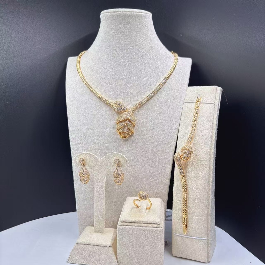 [MIMMS-20250701-0122] Adaeze Crystal Drop Earrings