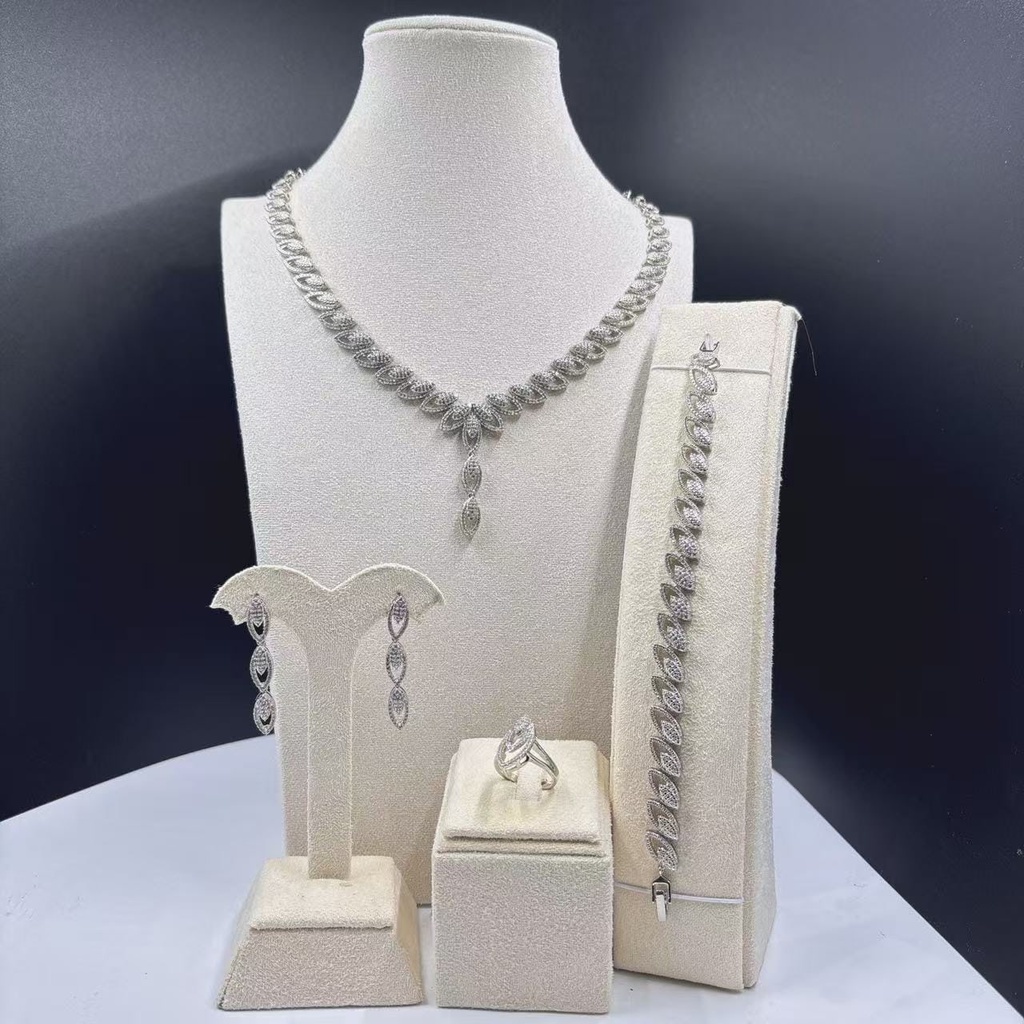 [MIMMS-20250701-0130] Emerald Cut Drop Earrings