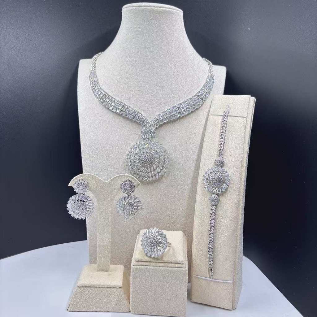 [MIMMS-20250701-0168] Opera Length Gold Chain