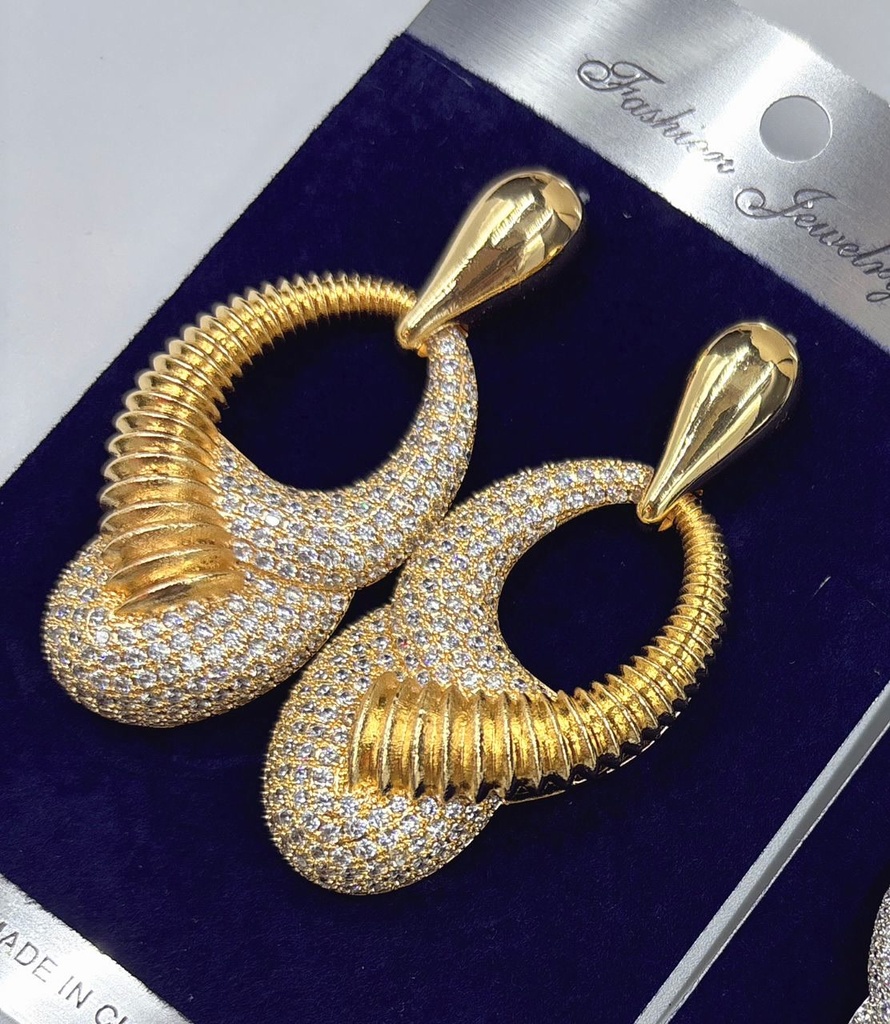 [ZIRCONIA-0020] Diamond Rain 4-Piece Set