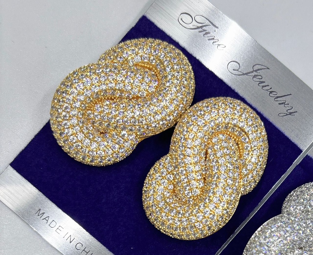 [ZIRCONIA-0054] Crystal Luminous 4-Piece Set