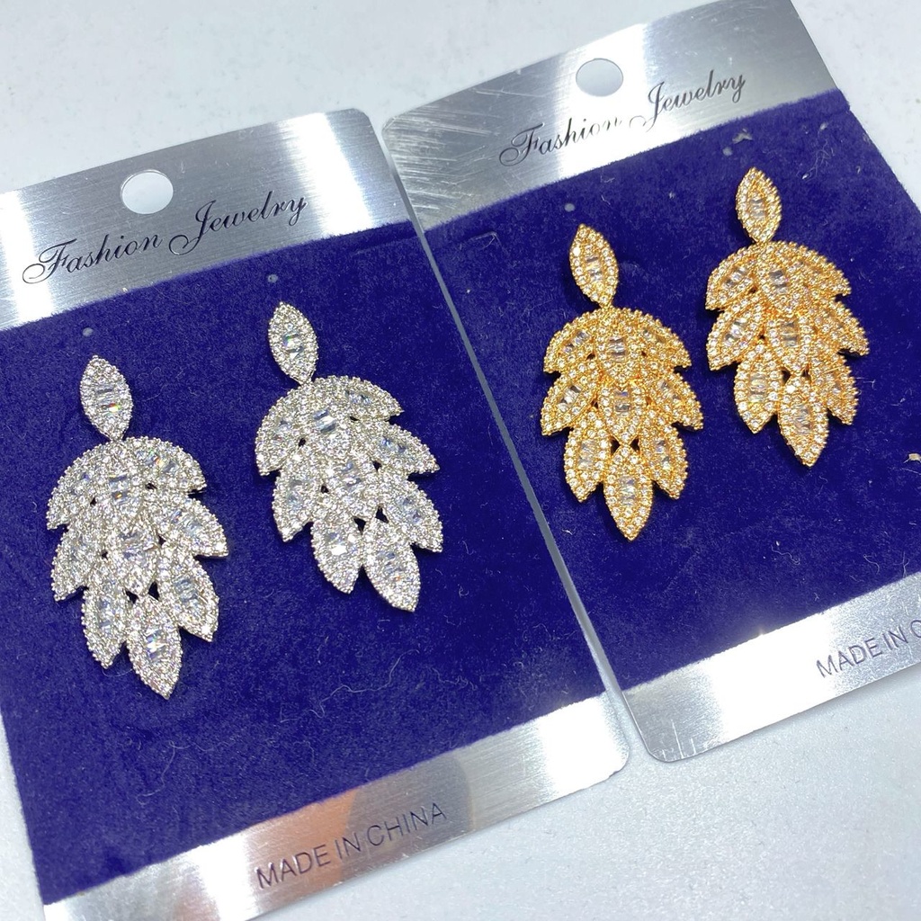 [ZIRCONIA-0100] Crystal Pinnacle 4-Piece Set