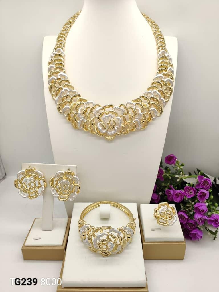 [MIMMS-20260814-0028] Gold 4-Piece Jewellery Set G239