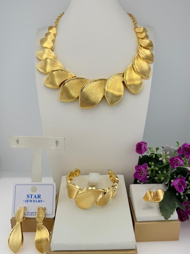[MIMMS-20260814-0063] Gold 4-Piece Jewellery Set 12
