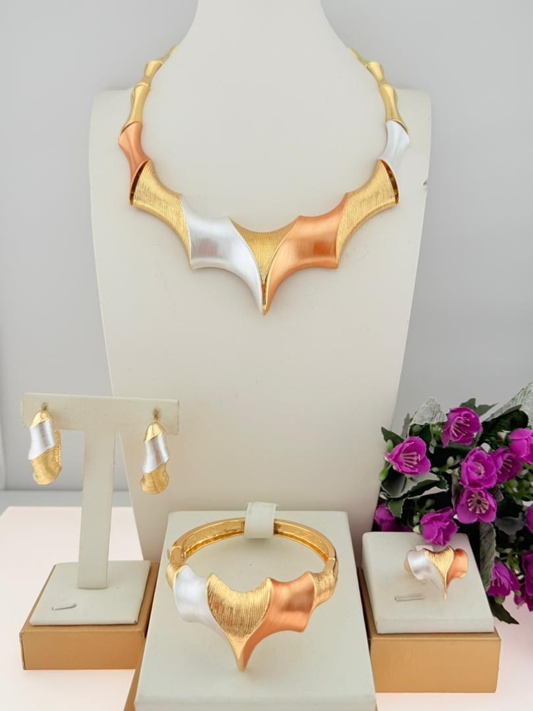 [MIMMS-20260814-0065] Gold 4-Piece Jewellery Set 14