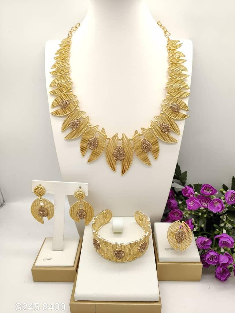 [MIMMS-20260814-0067] Gold 4-Piece Jewellery Set 16