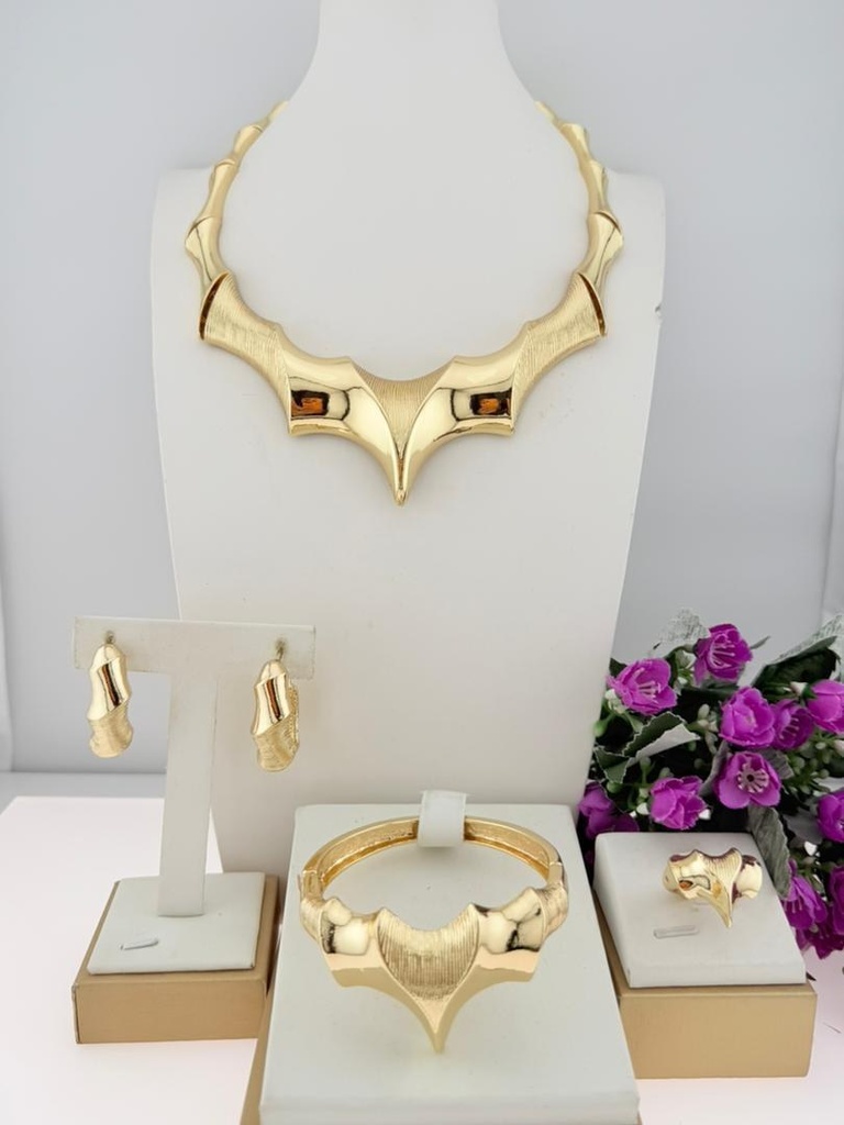 [MIMMS-20260814-0068] Gold 4-Piece Jewellery Set 17