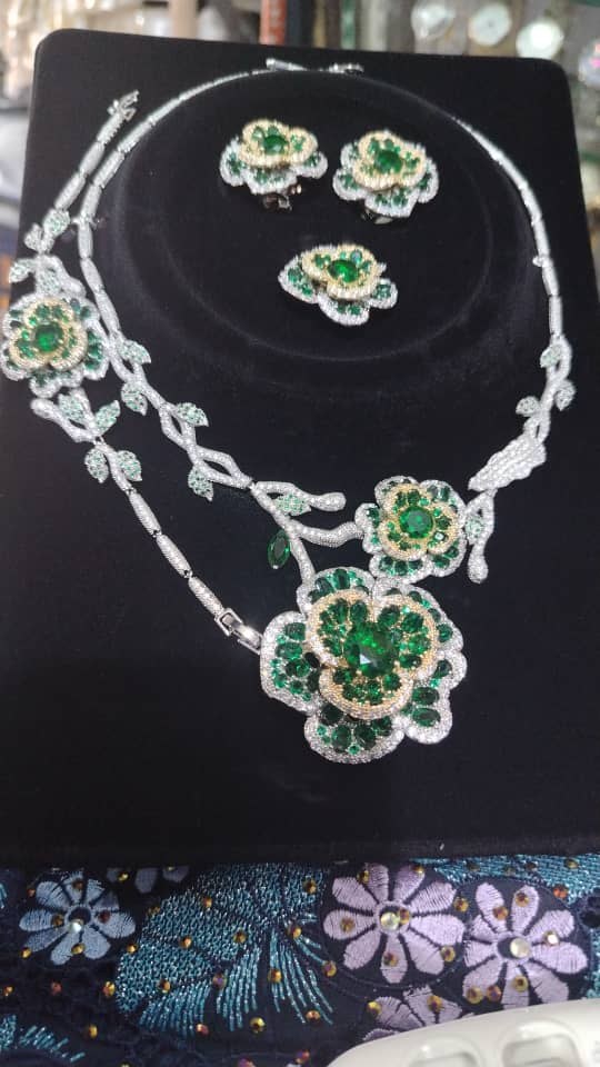 [MIMMS-20260814-0100] Crystal Necklace & Earrings Set 06